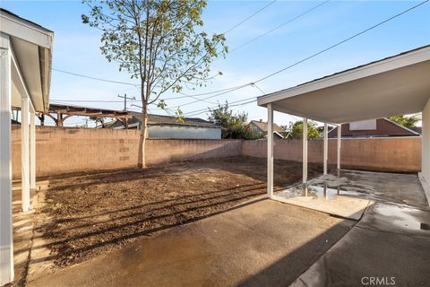 A home in La Mirada