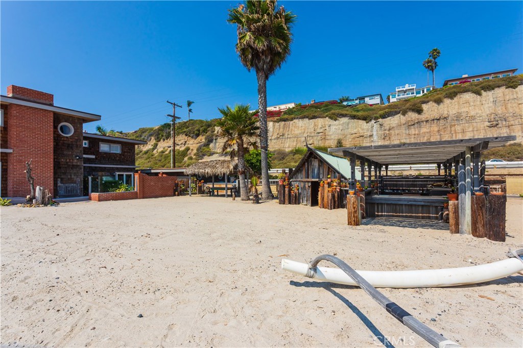 Beach Road Custom (BR) - Residential