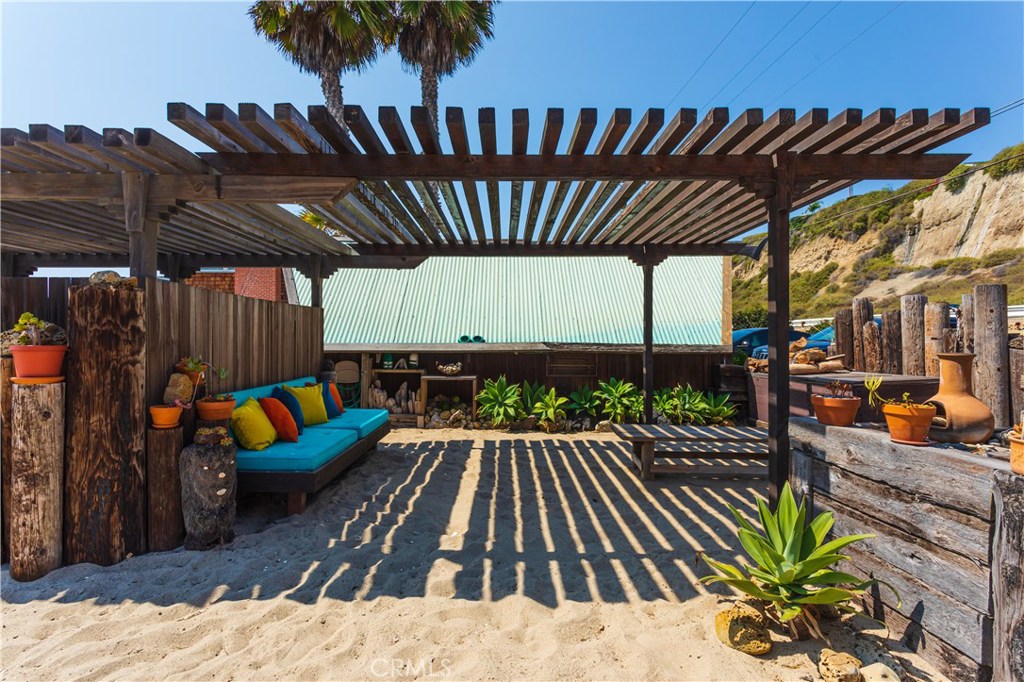 Beach Road Custom (BR) - Residential