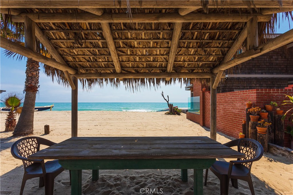 Beach Road Custom (BR) - Residential