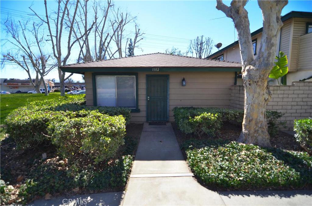 Newly remodeled Condo for sale. 3 bedrooms 2 baths in the Racquet Club of Ontario community. Not many 3 bedrooms homes come up for Lease so don't miss this great opportunity for a single story home with no one above your living area. New tile and carpet flooring, painted throughout the inside. New interior doors, Bathrooms are completely remodel with new tubs, toilets, sinks, and Vanities. Has a private courtyard area with plenty of shade. Near schools, walking distance to shopping, and easy access to the 60 frwy. Owner will consider rent to own.