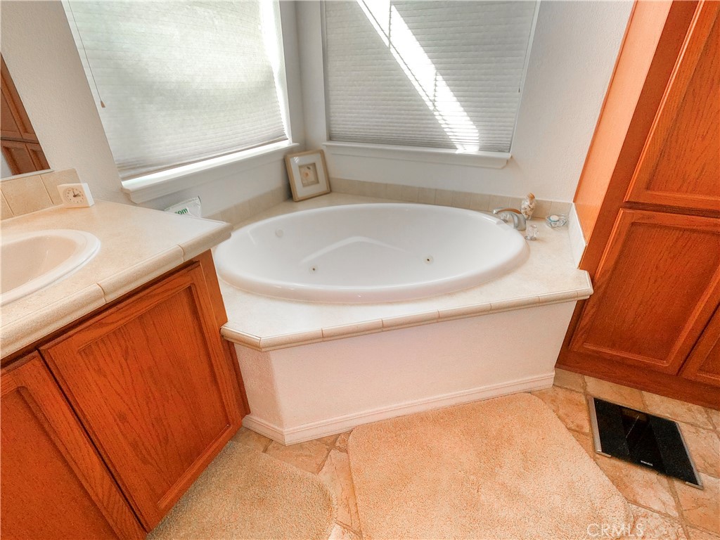 Photo 21 of 27 of 1400 W 13th Street 40 mobile home