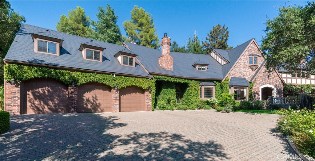 Properties 2 375 Berkshire Avenue