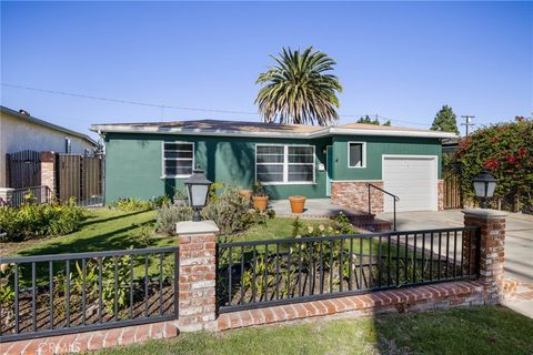 A home in Lomita