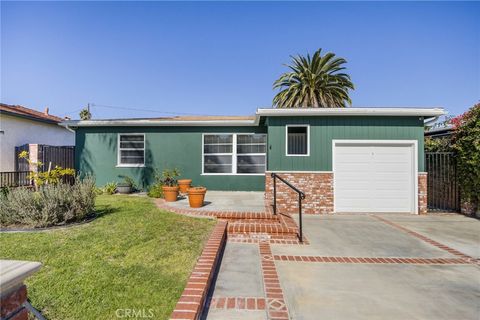 A home in Lomita