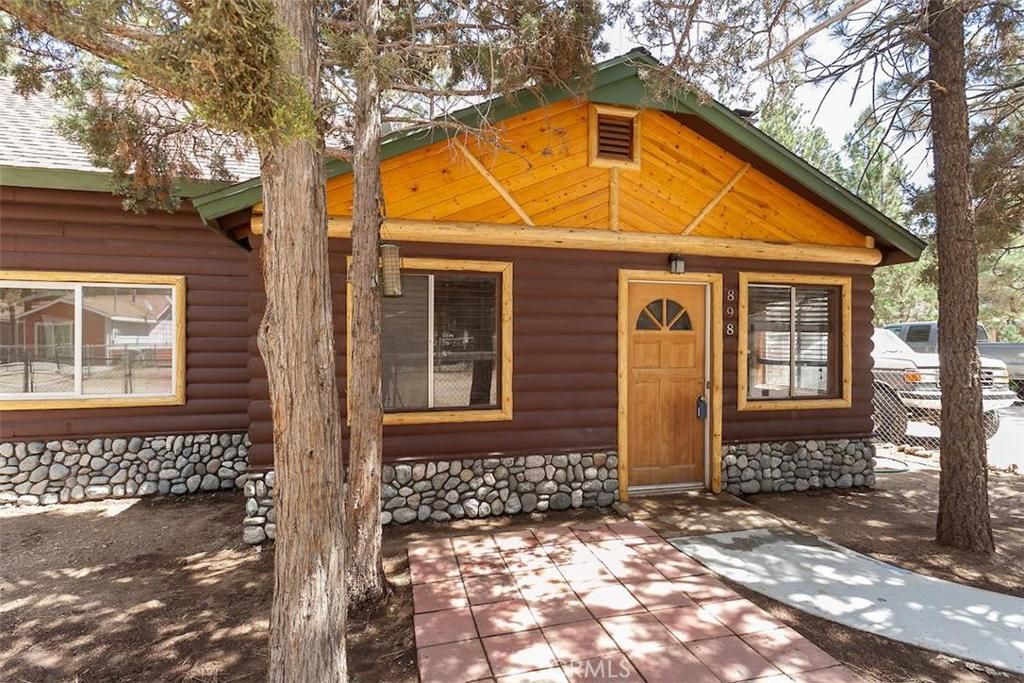 listing image 130726827905819932302