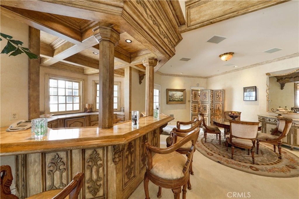listing image 130728433463591428702