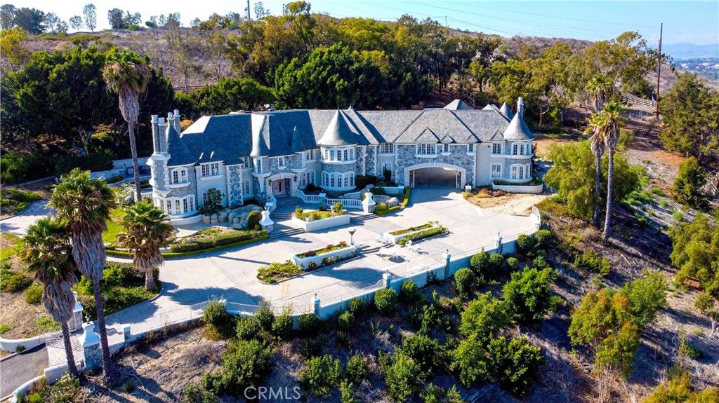 listing image 130728321846796620134
