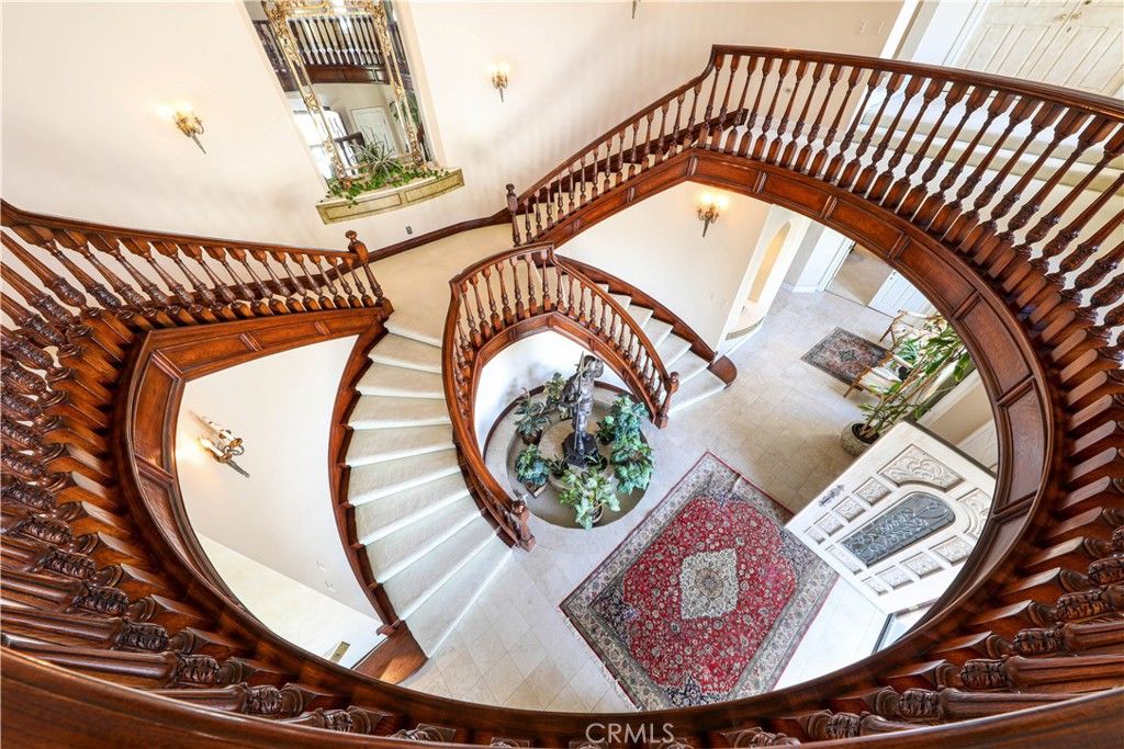 listing image 130721685364859406026