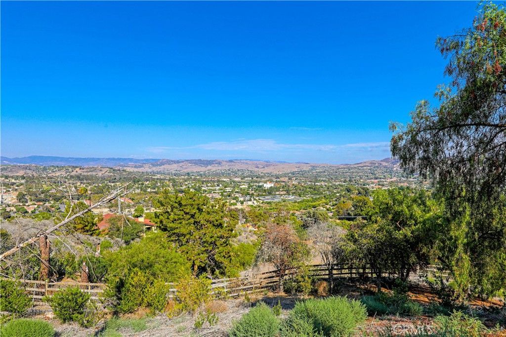 listing image 130724964695527385126