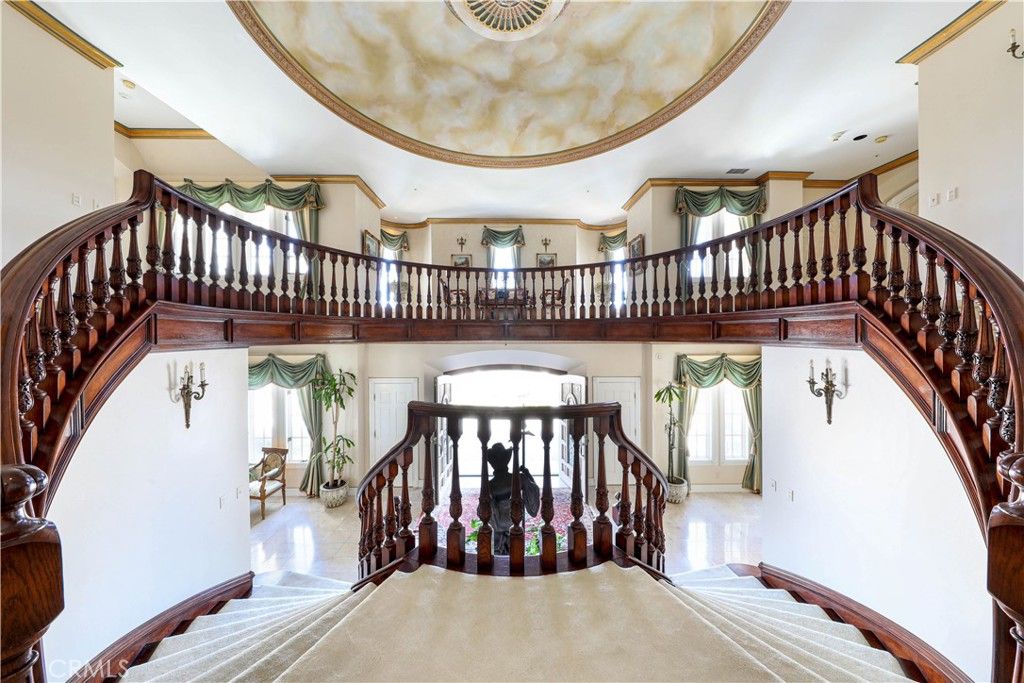 listing image 130729499490604241068