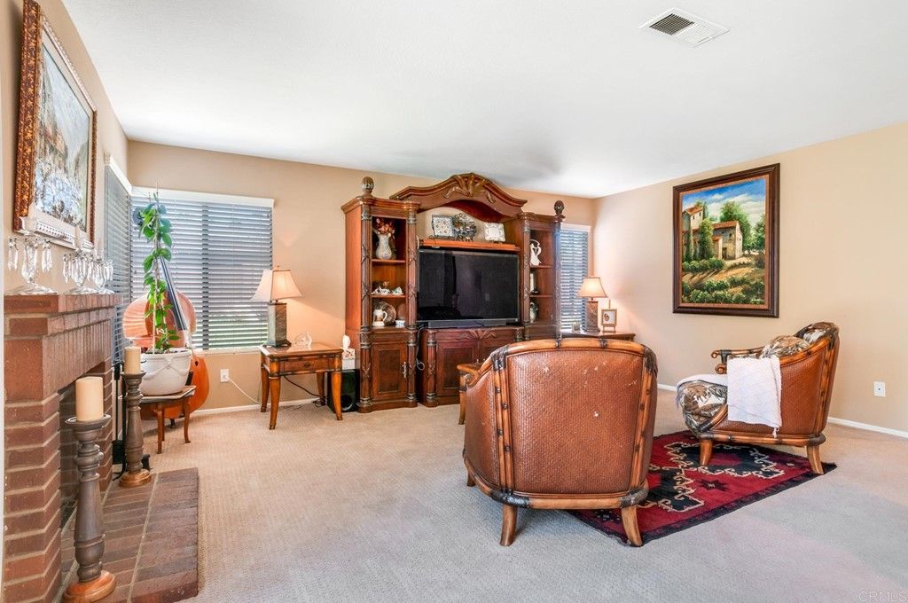 listing image 130726555478902236415