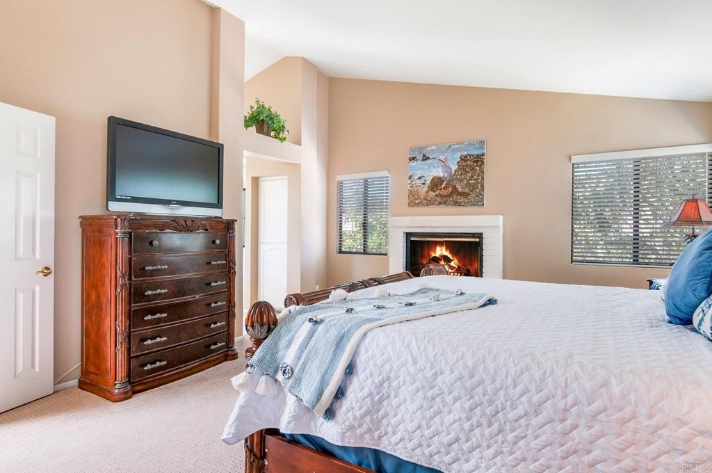listing image 130726422427934329995