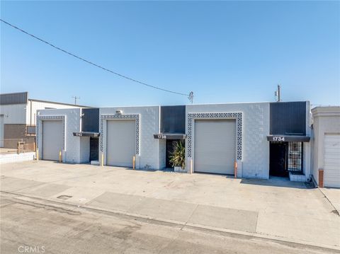 1734 Hayes Avenue Long Beach CA 90813