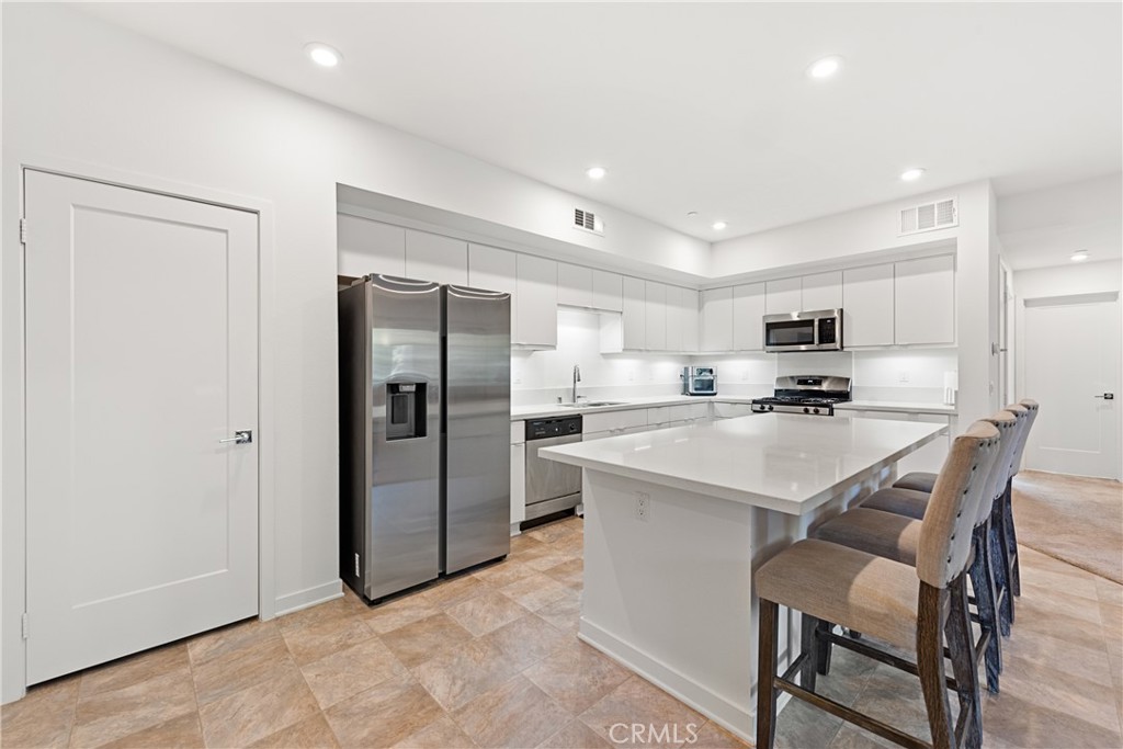 400 W Central Avenue 302