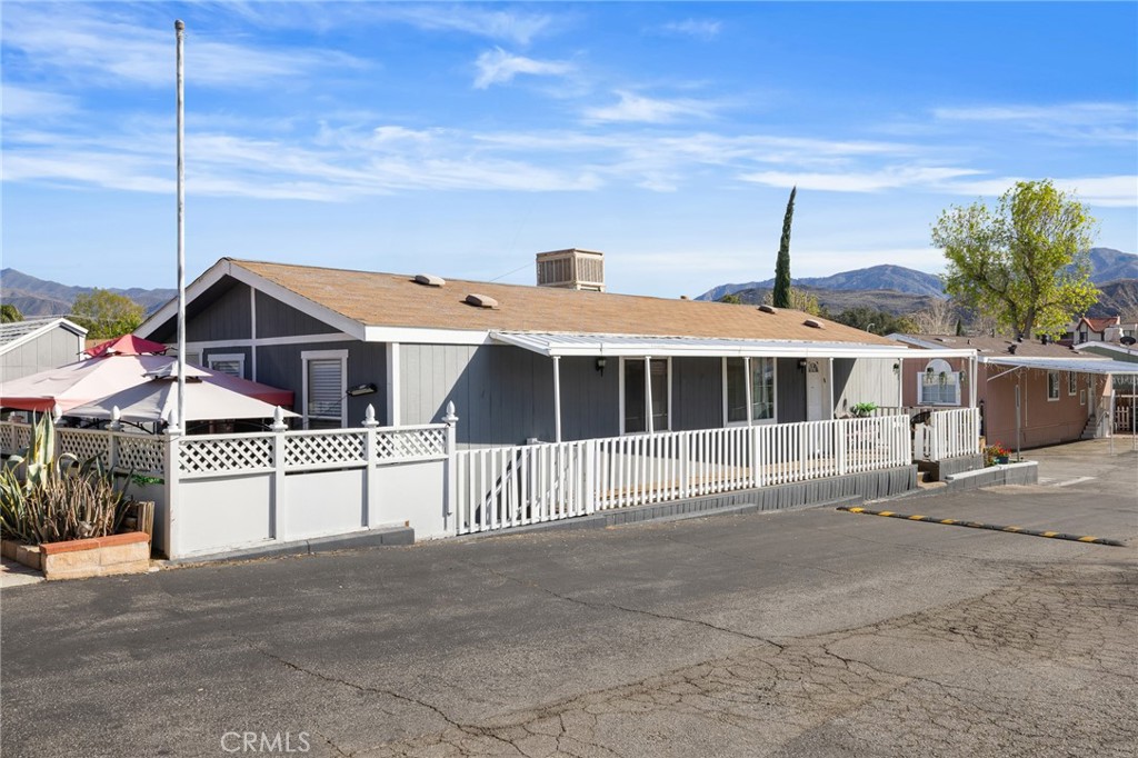 18145 Soledad Canyon Road 42