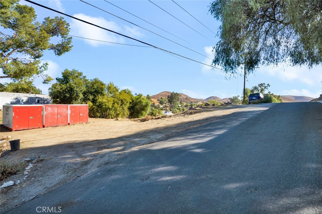 Vacant Lot in Menifee – Priced to Sell!
This small, easily accessible lot in the growing city of Menifee is the perfect opportunity for investors or future homeowners. Located near local amenities, with easy access to major roads, this property offers potential for development or holding. Seller is motivated—act fast and bring your offer today!