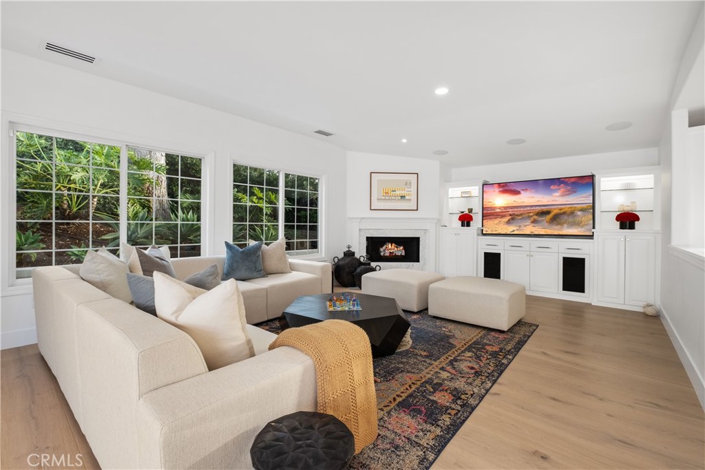 Irvine Terrace (IRVT) - Residential