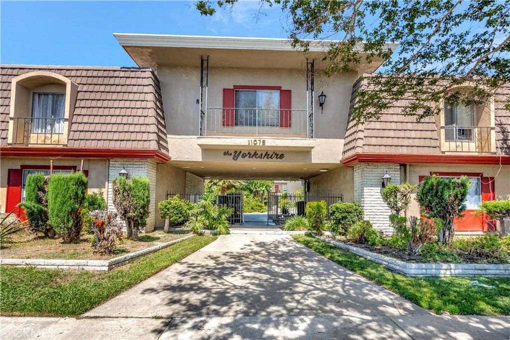 ***REDUCED! THE YORKSHIRE APTS ARE 38 UNITS IN A PRIME LOCATION OF GARDEN GROVE, EXCELLENT UNIT MIX WITH (2) 3BR+2BA, (8) BR+2BA, (5) 2BR+1BA, AND (23) 1BR+1BA, HUGE BUILDING OVER 34,000 SQ FT, HUGE LOT OVER 65,000 SQ. FT WITH POSSIBLE ADU'S, PARKING FOR 81 CARS,NEW ROOF IN 2020, 15 UNITS HAVE PRIVATE YARDS, FULLY PAID SOLAR FOR LOW ELECTRIC BILLS, PLEASE CALL OR TEXT AGENT FOR OM AND VIDEO FOR MORE INFO!