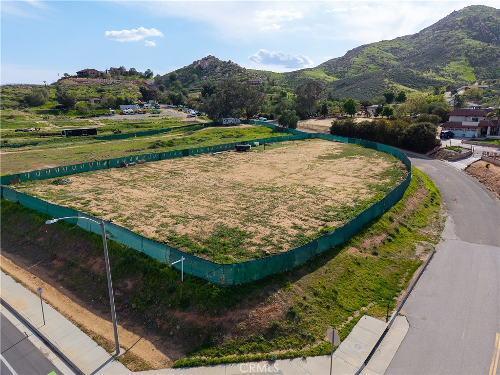 Don’t miss your chance to own this spacious 1-acre lot—perfect for building the custom home you've always dreamed of! Whether you're envisioning a modern estate, a cozy retreat, or something in between, this versatile property offers the space and freedom to bring your vision to life. There’s plenty of room left over for all your big boy toys—RVs, boats, trailers, off-road vehicles—you name it. Located in a desirable area of Moreno Valley, you’ll enjoy a peaceful setting with easy access to local amenities, shopping, and freeways.