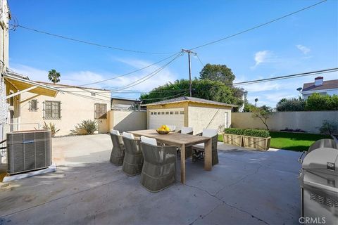 A home in Inglewood