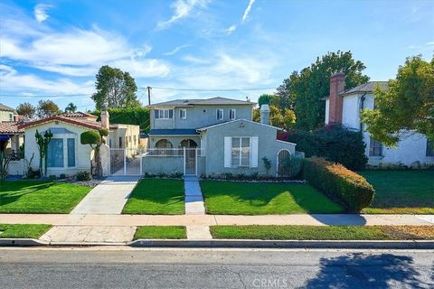 A home in Inglewood