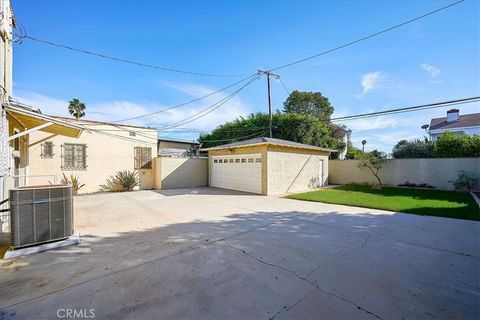 A home in Inglewood