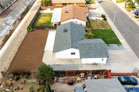 A home in Lake Elsinore