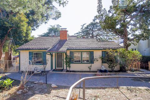 A home in La Crescenta