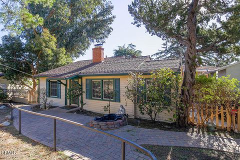 A home in La Crescenta