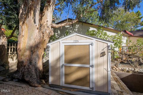 A home in La Crescenta