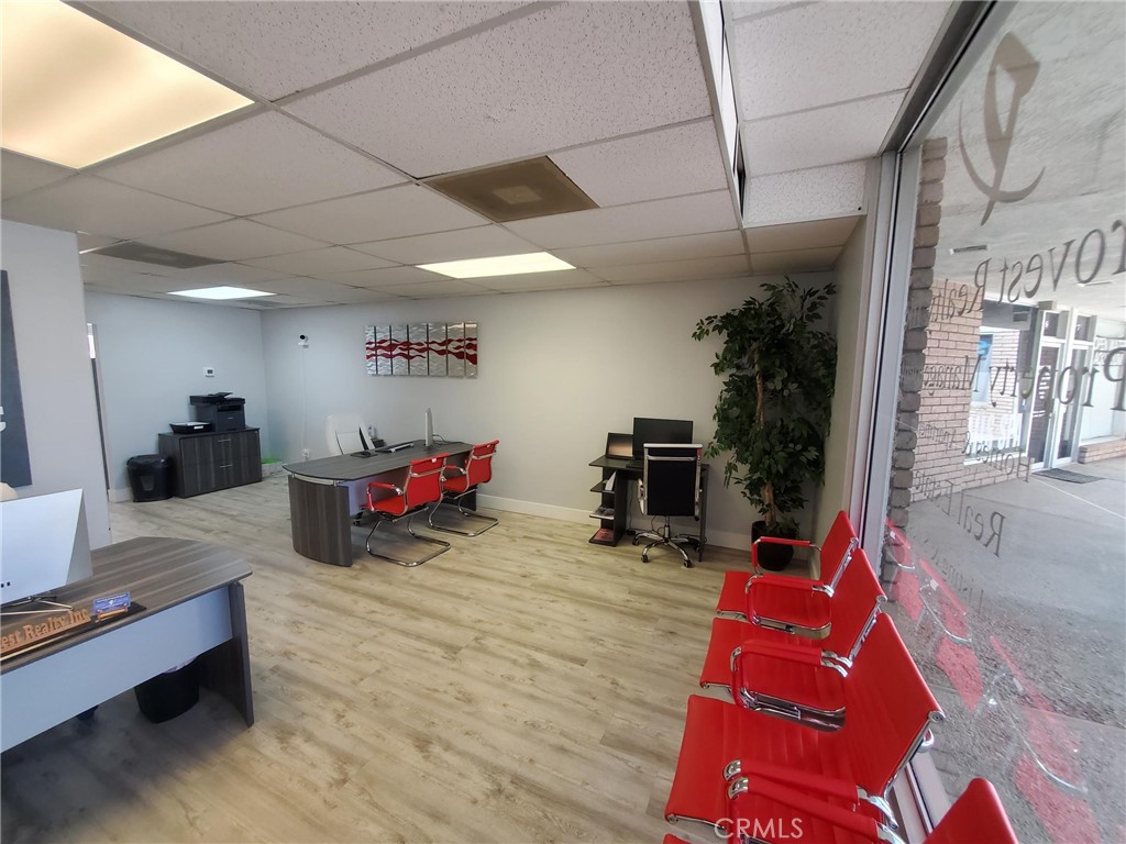 Located along busy Highway 18 near Apple Valley Road, is a ±13,622 SF Multi-Tenant, 2-story, Office/Retail Space Within The Knolls Center with vacancies available! Surrounded by other prominent Tenants include a Barber Shop, Cell Phone Repair, Aquarium Store, Real Estate Office, Insurance Office, Liquor Store, Nail Salon and Healing Center.