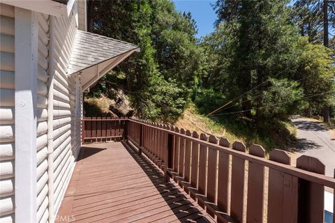 A home in Cedarpines Park