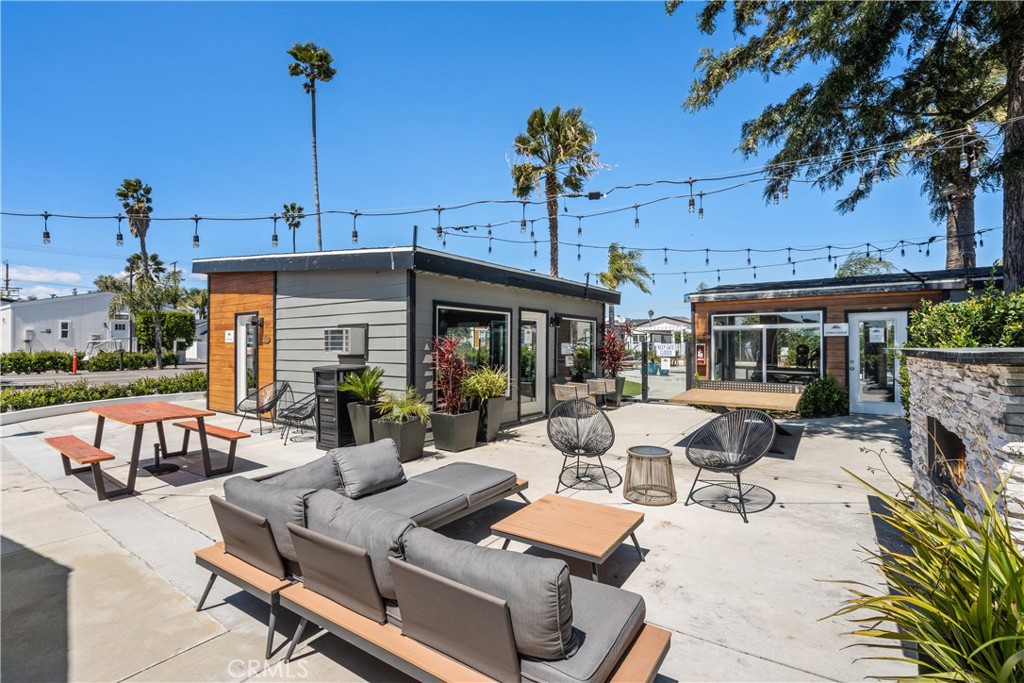 Photo 26 of 32 of 8250 Lankershim BLVD 24 mobile home