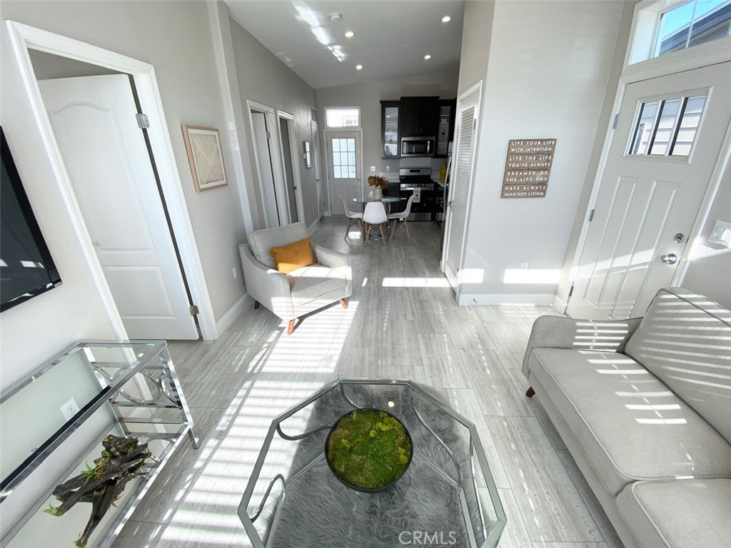 Photo 8 of 32 of 8250 Lankershim BLVD 24 mobile home