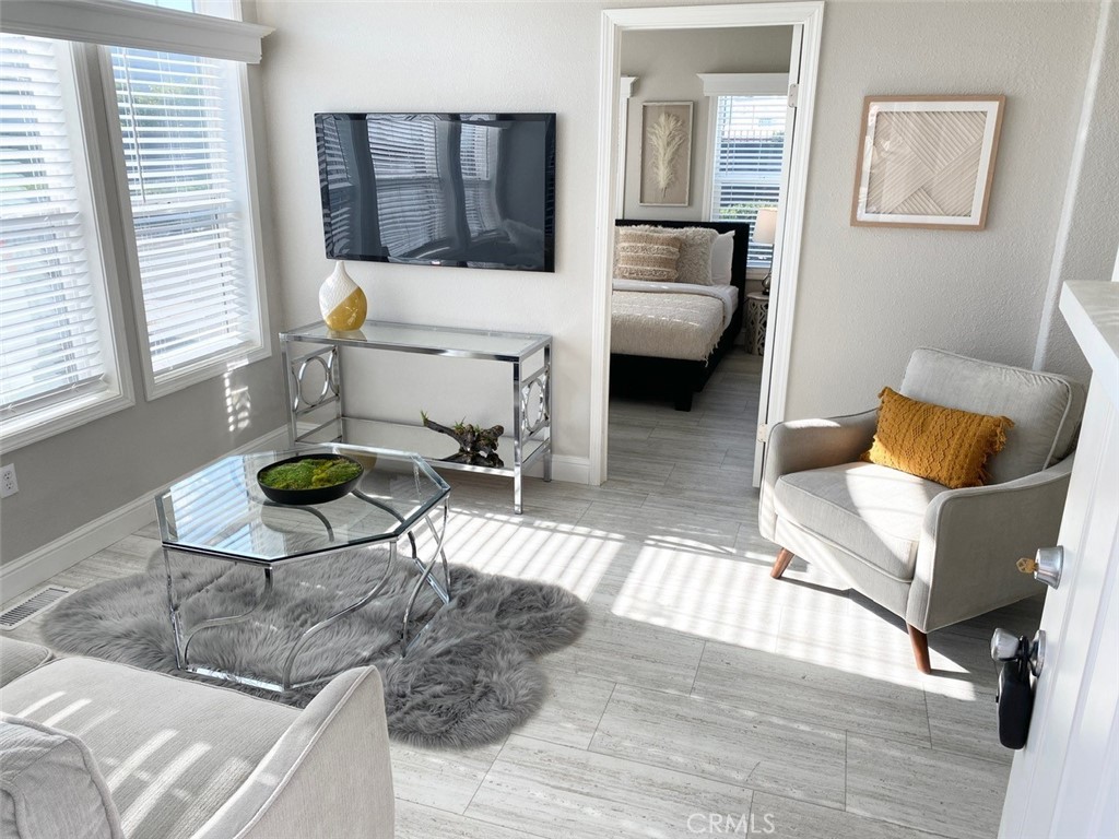 Photo 5 of 32 of 8250 Lankershim BLVD 24 mobile home