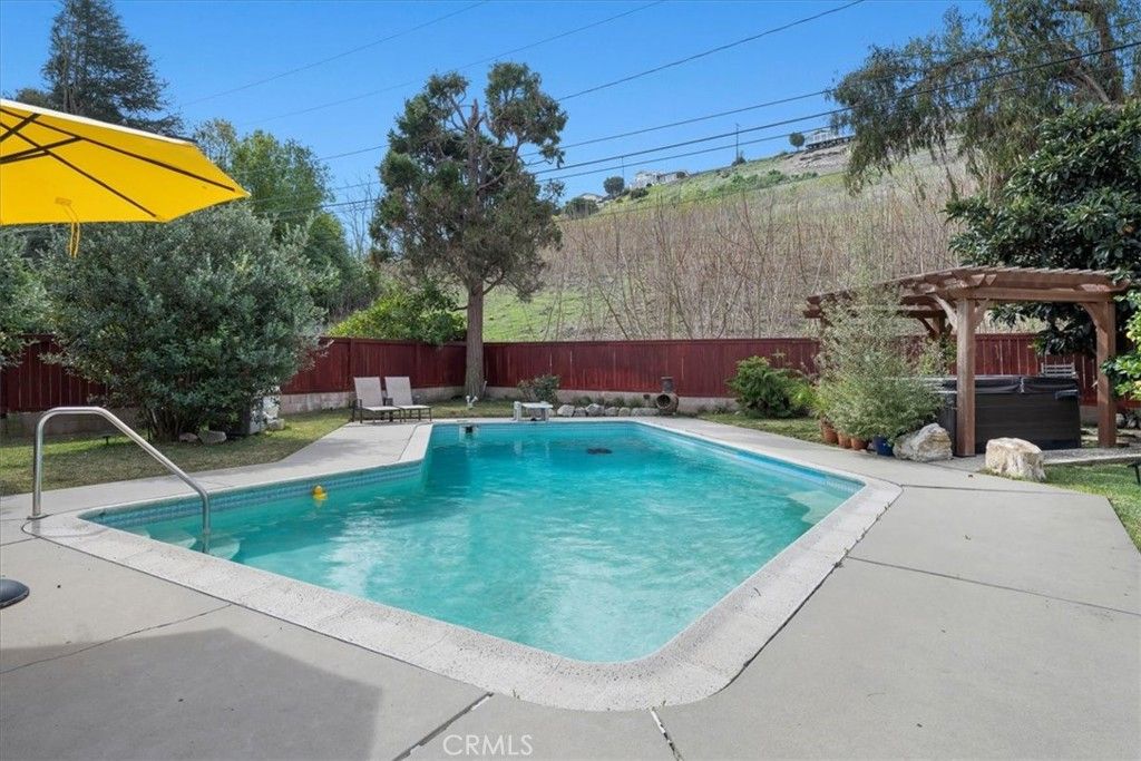 listing image 44