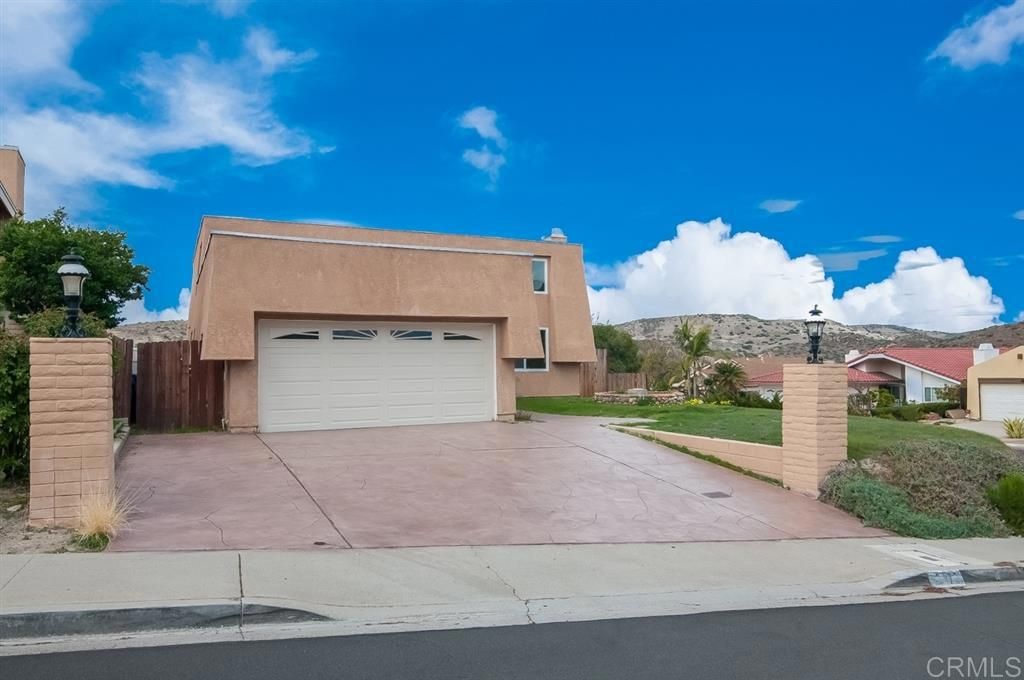 listing image 130723567597936098563