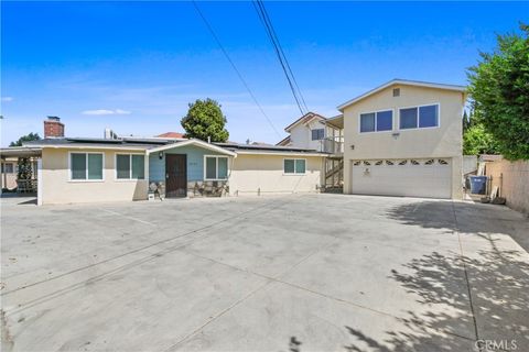 A home in El Monte