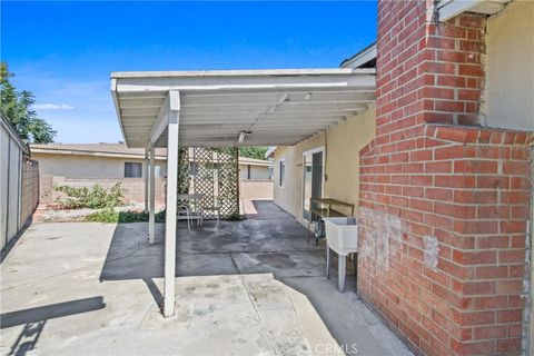 A home in El Monte