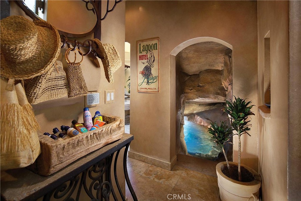Corona del Mar South of PCH (CDMS) - Residential Lease