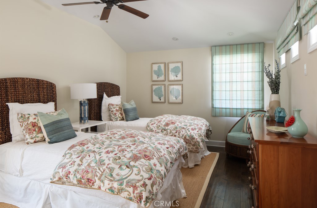 Corona del Mar South of PCH (CDMS) - Residential Lease