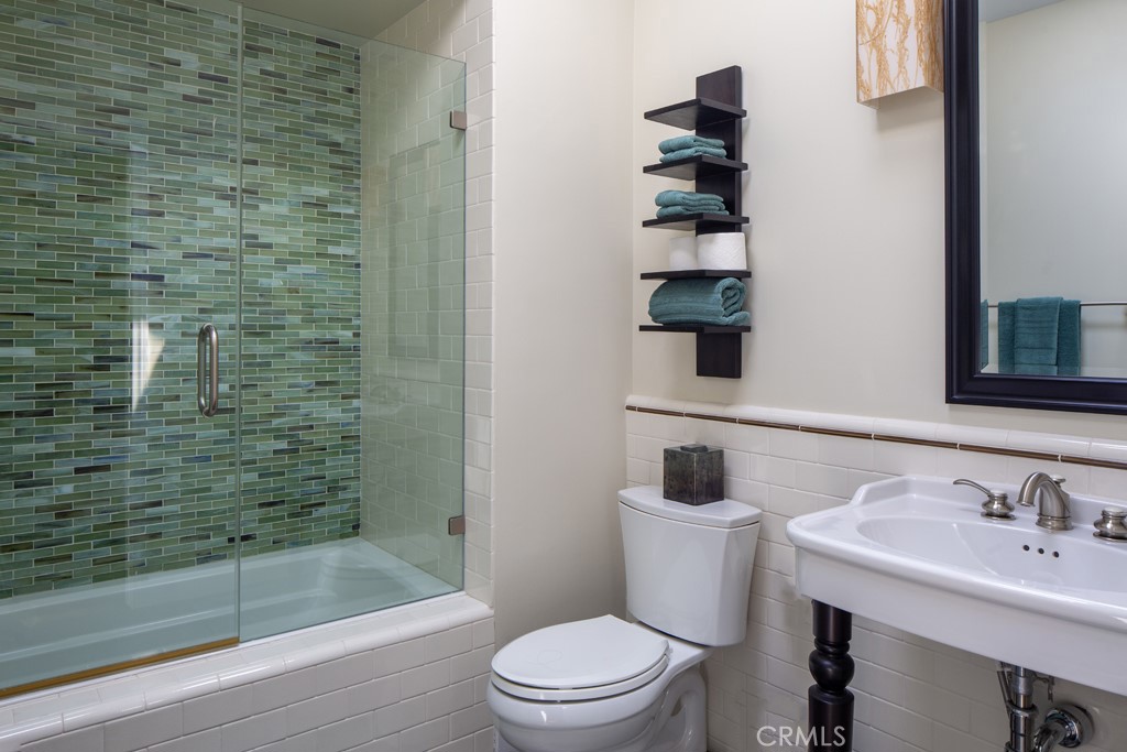 Corona del Mar South of PCH (CDMS) - Residential Lease