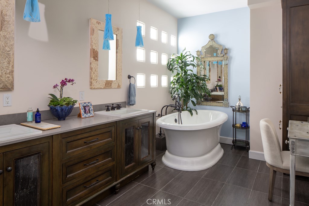 Corona del Mar South of PCH (CDMS) - Residential Lease