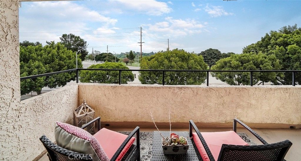 listing image 130727000205322361475