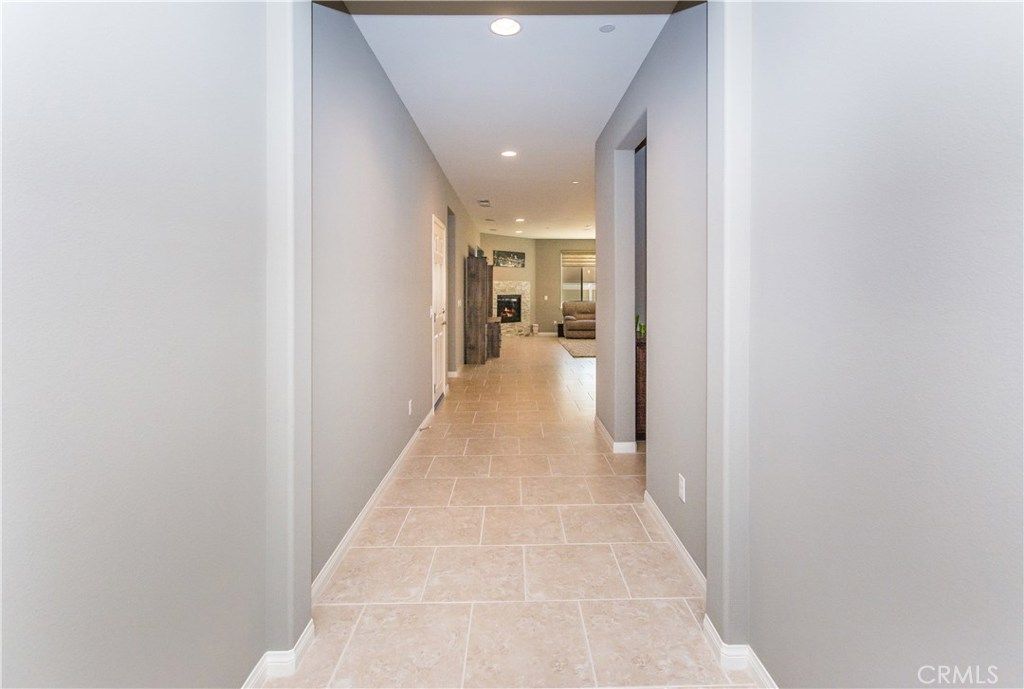 listing image 130721631923410340730