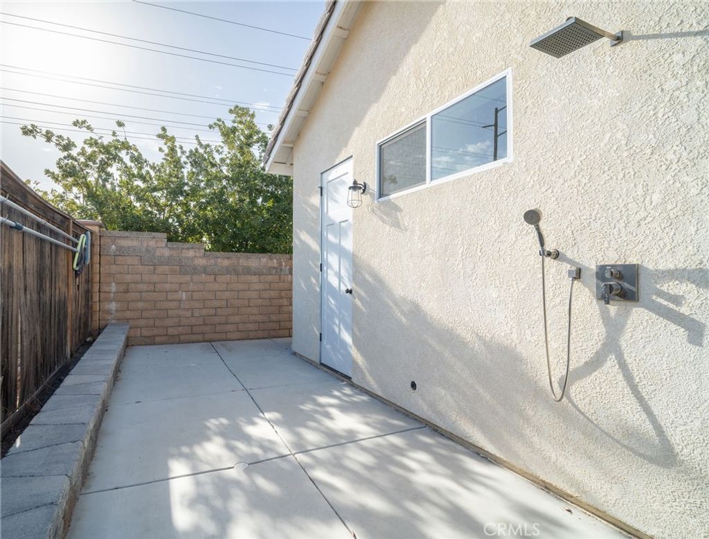 listing image 64