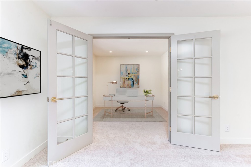 Properties 4 6752 Hillpark Drive 301