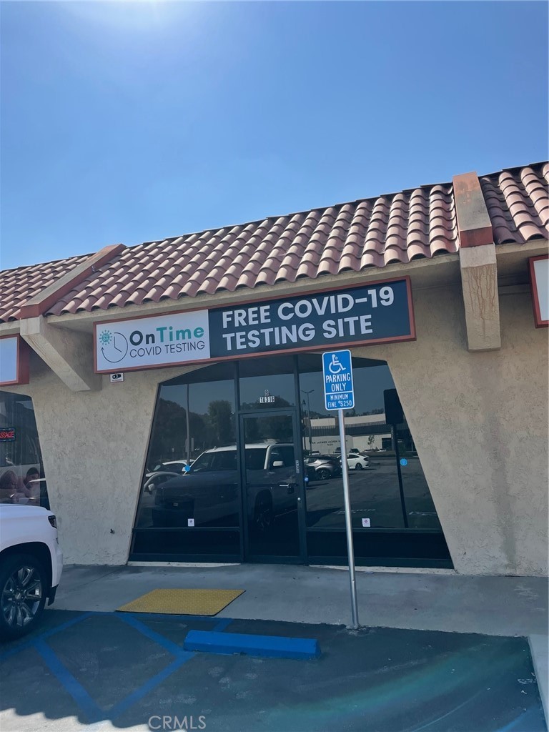 Whittier Villa Shopping Center. 1,200 SF in-line retail space available. Ample parking and signage at this property with great visibility onto Whittier Blvd. Excellent co-tenants include: KW Realty, Dentist, Farmers Insurance, Fitness and more.