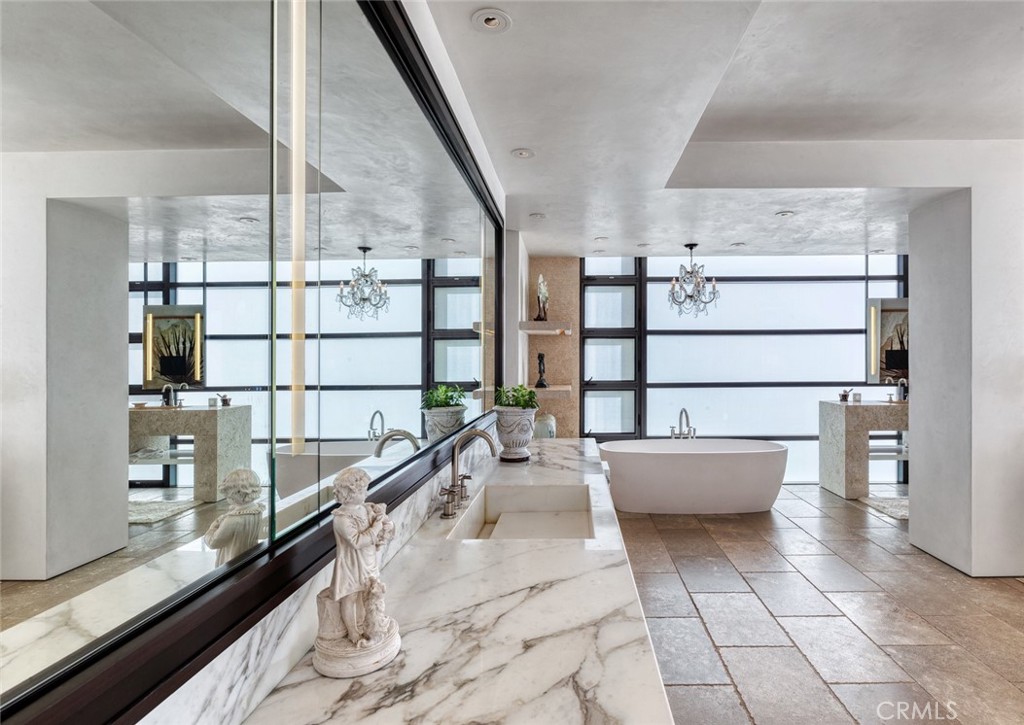 Corona del Mar South of PCH (CDMS) - Residential